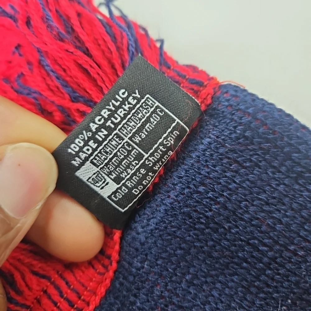 USA Ruffneck Raise Your Game Knitting Scarf reversible FRINGED scarf Red Blue